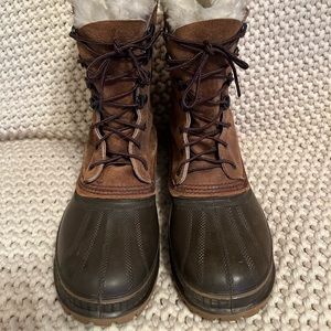 SOREL winter snow boots, steel shank, brown lace up, women size 9, men size 7.